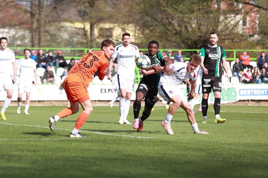 Momentka zo súboja.