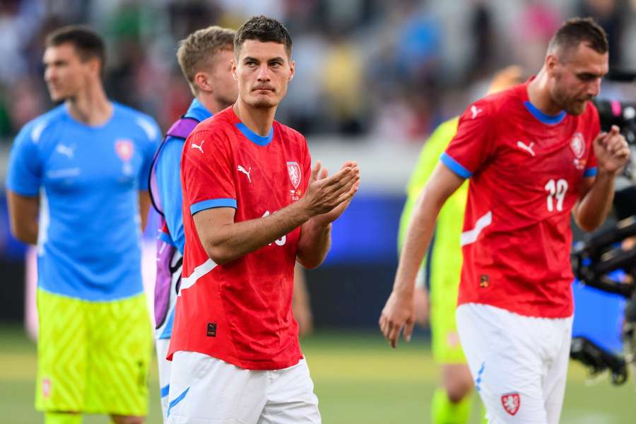 V útoku české reprezentace by se proti Faerským ostrovům měli objevit Patrik Schick a Tomáš Chorý.