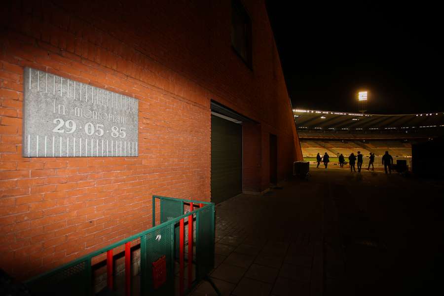 La targa affissa al Re Baldovino in memoria delle vittime della strage dell'Heysel