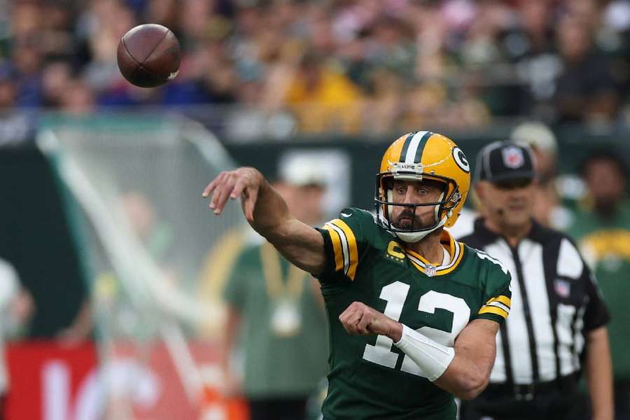  Green Bay Packers' Aaron Rodgers in action