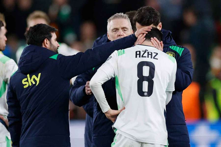 Podle Collinse by nikdo neměl vinit Azaze a Browna za neúspěšnou kvalifikaci na MS 2026. Podle Collinse by nikdo neměl vinit Azaze a Browna za neúspěšnou kvalifikaci na MS 2026.