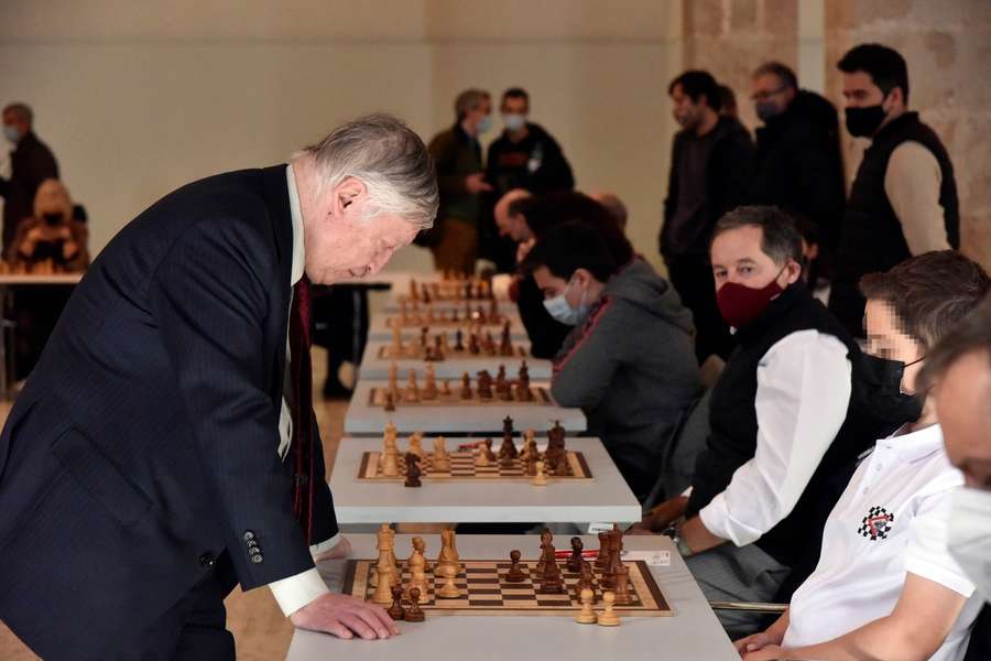 Fostul campion mondial la șah, Anatoli Karpov, ar fi ieșit din comă