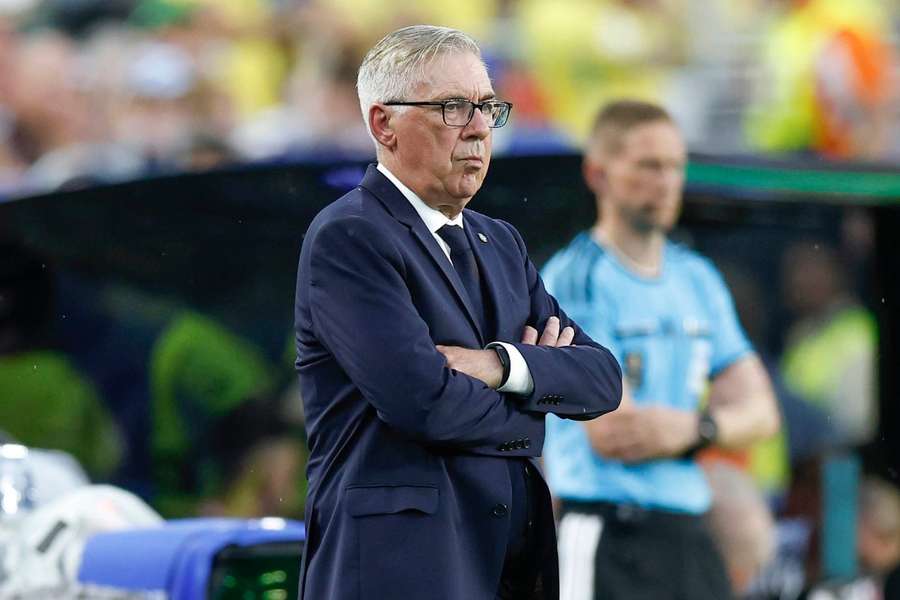 Ancelotti lidera o Brasil em seu primeiro mata-mata na Copa
