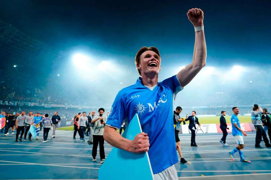 Napoli's Scott McTominay celebrates after winning the Serie A championship over Cagliari (2025)