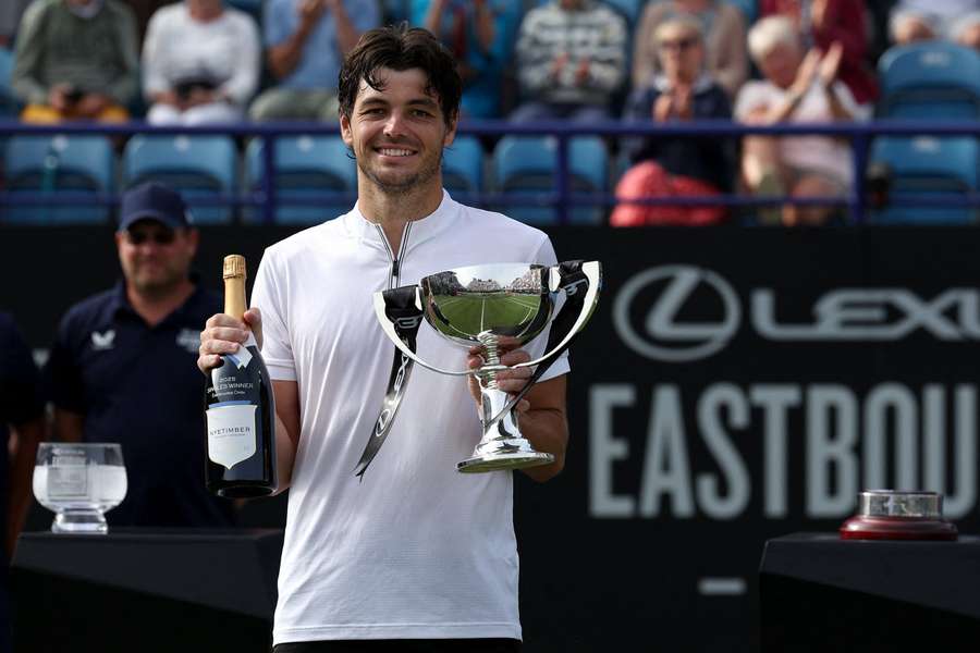 Fritz, con el trofeo de campeón de Eastbourne