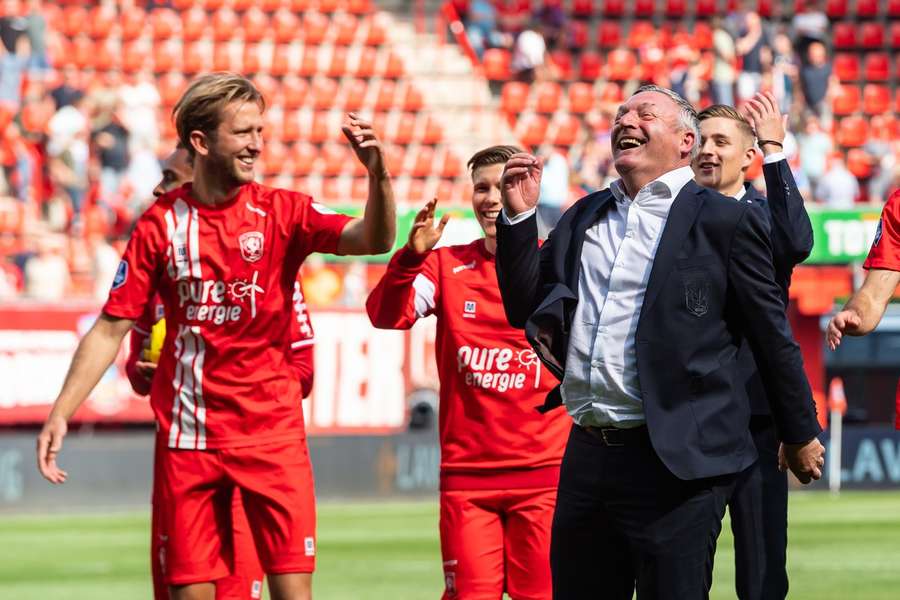 Ron Jans is bezig aan zijn derde en laatste seizoen bij FC Twente