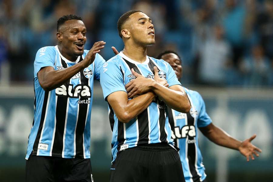 Carlos Vinícius deu a vitória ao Grêmio sobre o São Paulo
