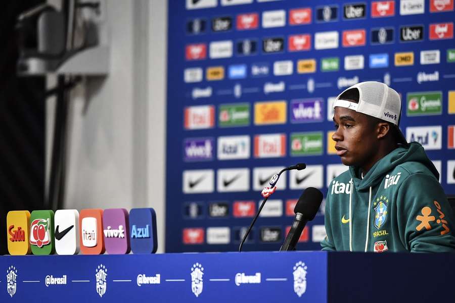 Endrick durante su rueda de prensa