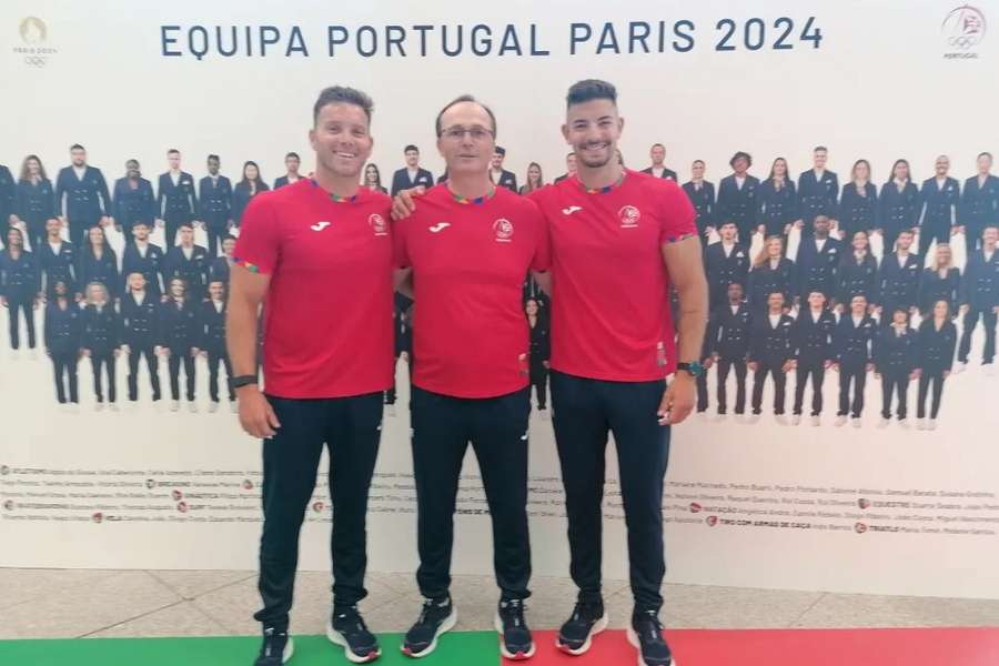 Rui Fernandes com João Ribeiro e Messias Baptista à partida para Paris