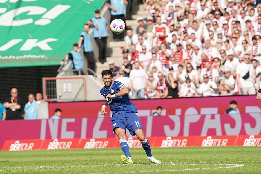 Fodboldspiller scorer fra 55 meter på ex-Brøndby-keeper: Sker én gang i livet