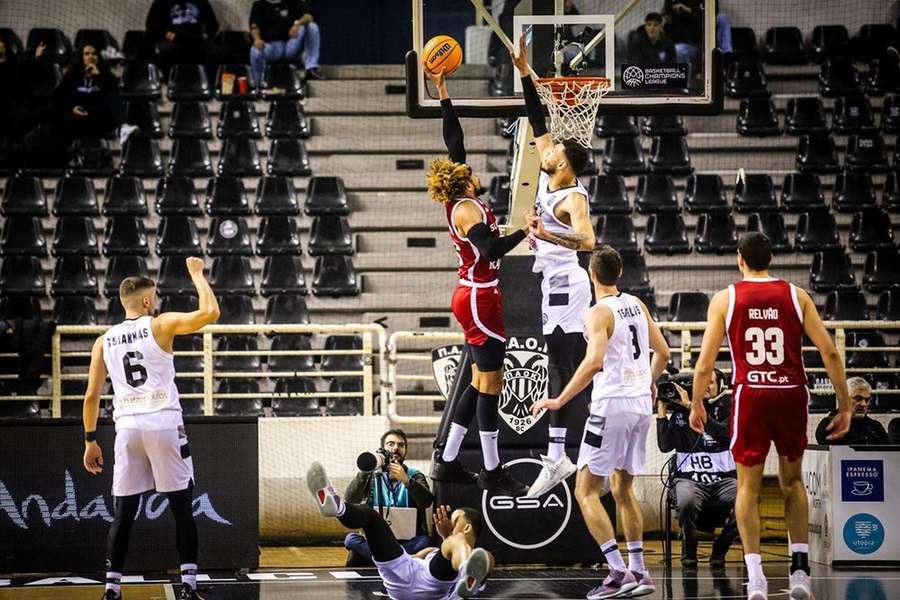 Champions de basquetebol. Benfica vence kosovares