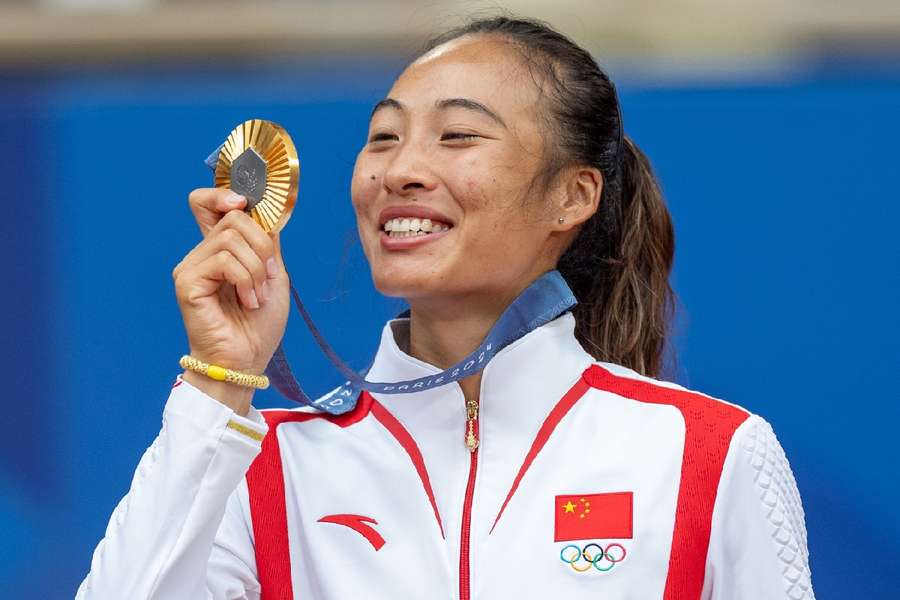 Zheng with her gold