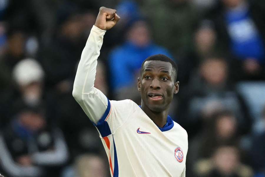 Nicolas Jackson participou dos dois gols do Chelsea