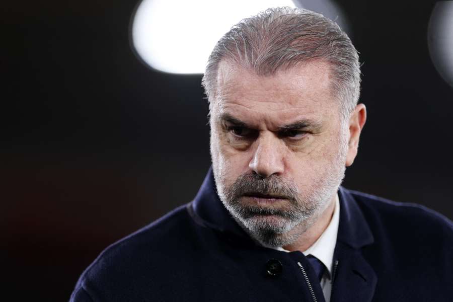 Șeful Spurs Postecoglou respinge criticile personale "ofensatoare"