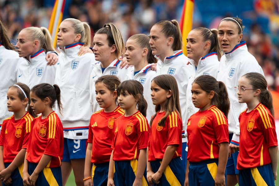 Inglaterra tem encontro marcado com a França