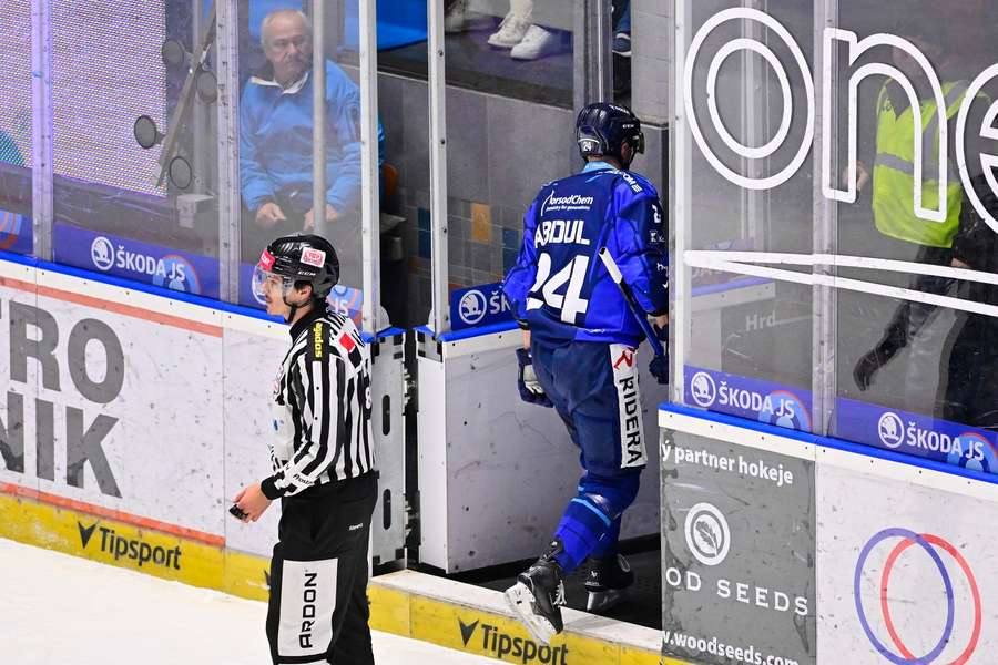 Jindřich Abdul v polovině první třetiny oslabil hosty a Plzeň jeho vyloučení třikrát potrestala.