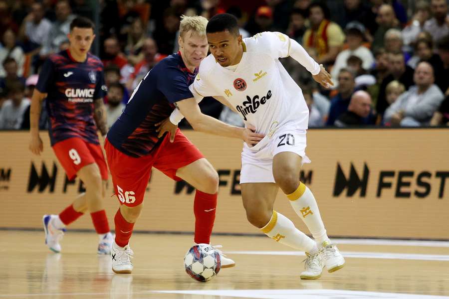 Piast Gliwice remisuje Jimbee Cartagena w Lidze Mistrzów. Anderlecht wygrał z Żalgirisem