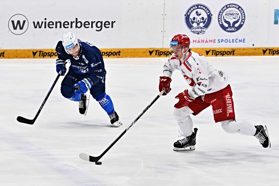 Ďaloga (vľavo) proti Třincu nazbieral dve asistencie pri víťazstve 5:1.
