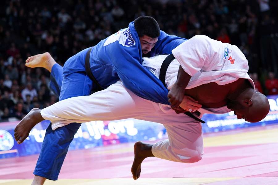 Teddy Riner revient en force à Paris.