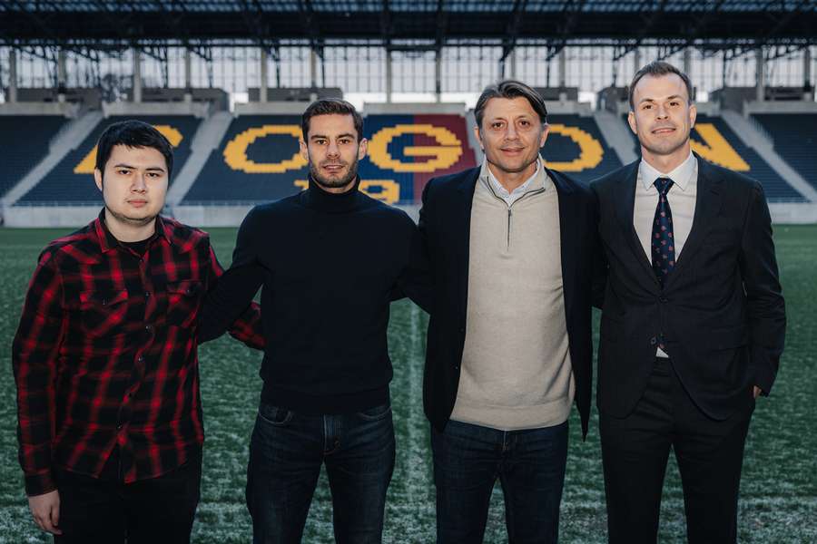 Pierwszy z lewej Oliver Nerent, drugi z lewej Maciej Kazimierowicz, pierwszy z prawej Okan Özkan Pierwszy z lewej Oliver Nerent, drugi z lewej Maciej Kazimierowicz, pierwszy z prawej Okan Özkan