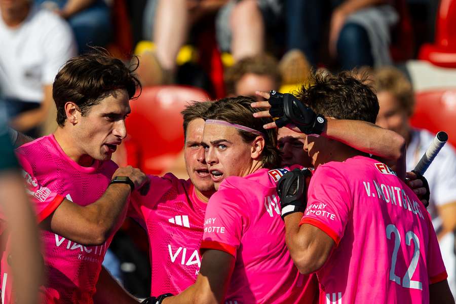 Die deutschen Hockey-Herren dürfen weiter von der Titelverteidigung träumen Die deutschen Hockey-Herren dürfen weiter von der Titelverteidigung träumen