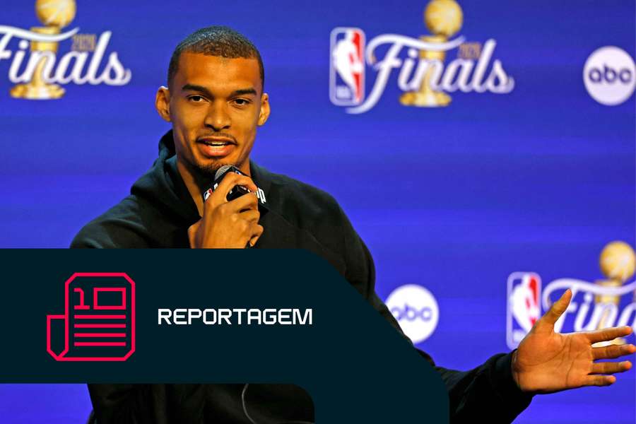 Victor Wembanyama a falar com os meios de comunicação antes das Finais da NBA