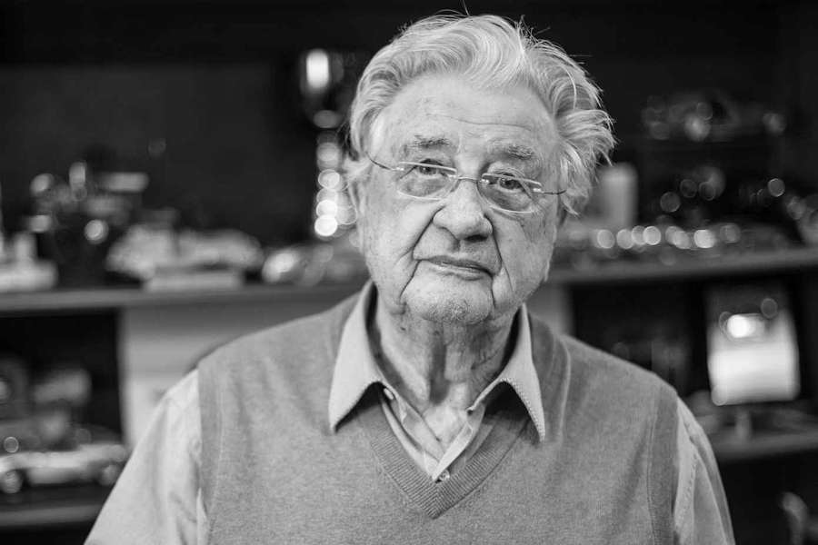 Hans Herrmann, leyenda del automovilismo Hans Herrmann, leyenda del automovilismo