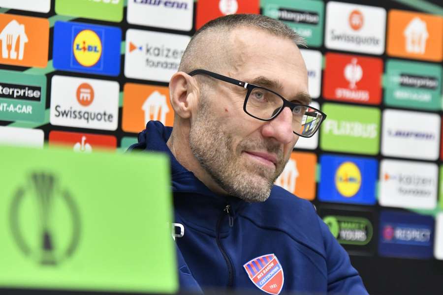 Papszun przed objęciem Legii: "Żal mi pucharów, ale takie jest życie" Papszun przed objęciem Legii: "Żal mi pucharów, ale takie jest życie"