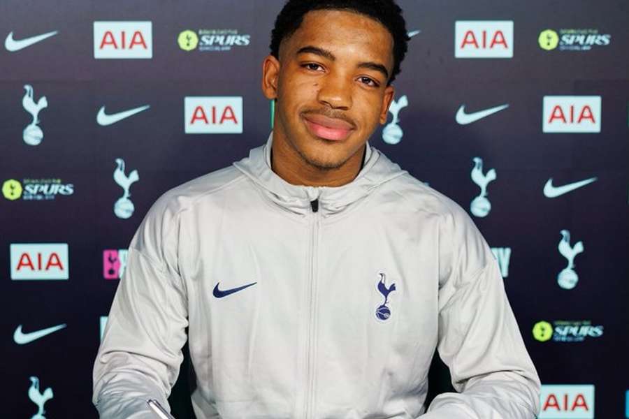 DONE DEAL: Tottenham clinch signing of West Ham winger Sowunmi