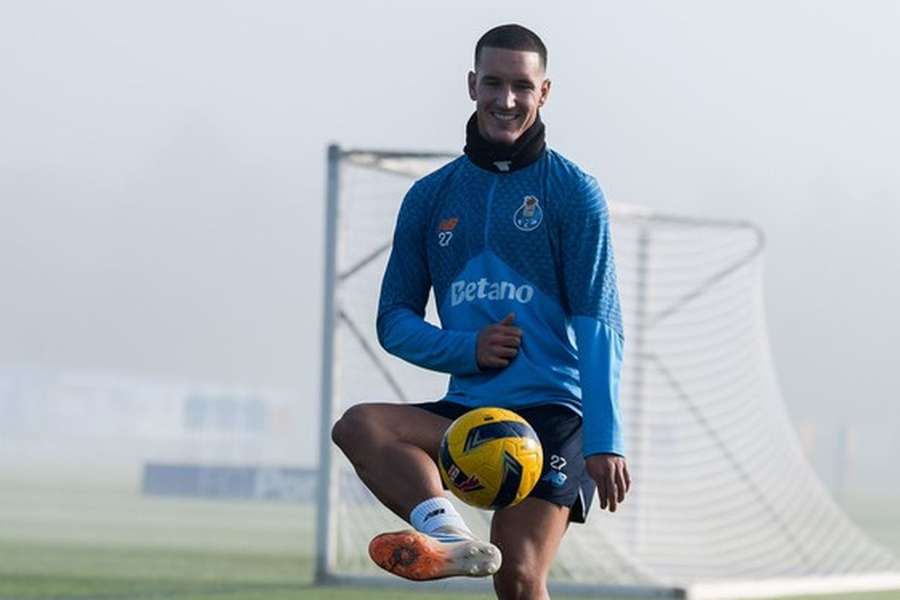 Deniz Gül já treinou este sábado no Olival