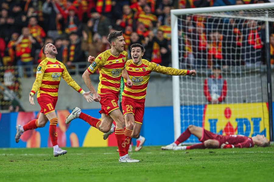 Awans Polski w rankingu UEFA. Upragnione 15. miejsce coraz bliżej Awans Polski w rankingu UEFA. Upragnione 15. miejsce coraz bliżej