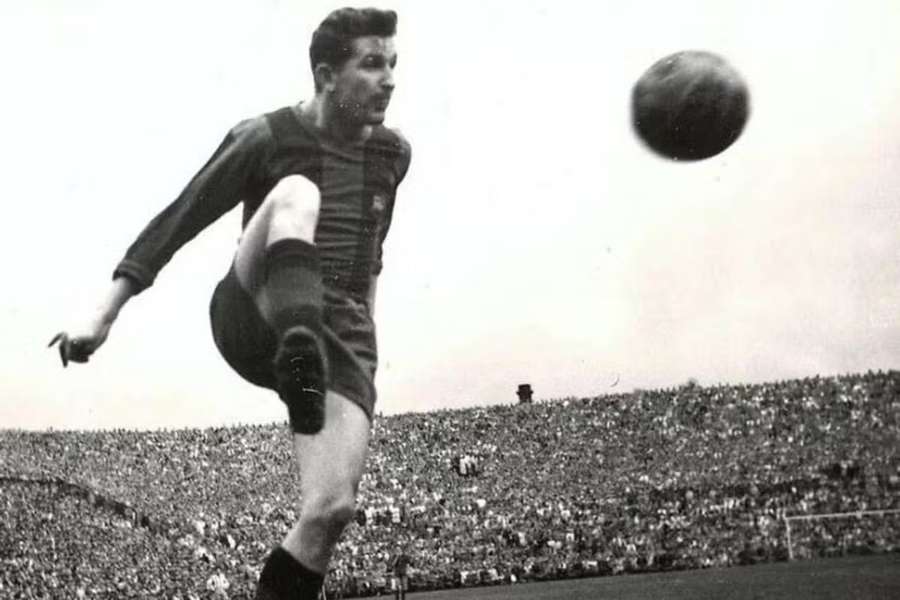 Jiří Hanke na archivní fotografii v barcelonském dresu.