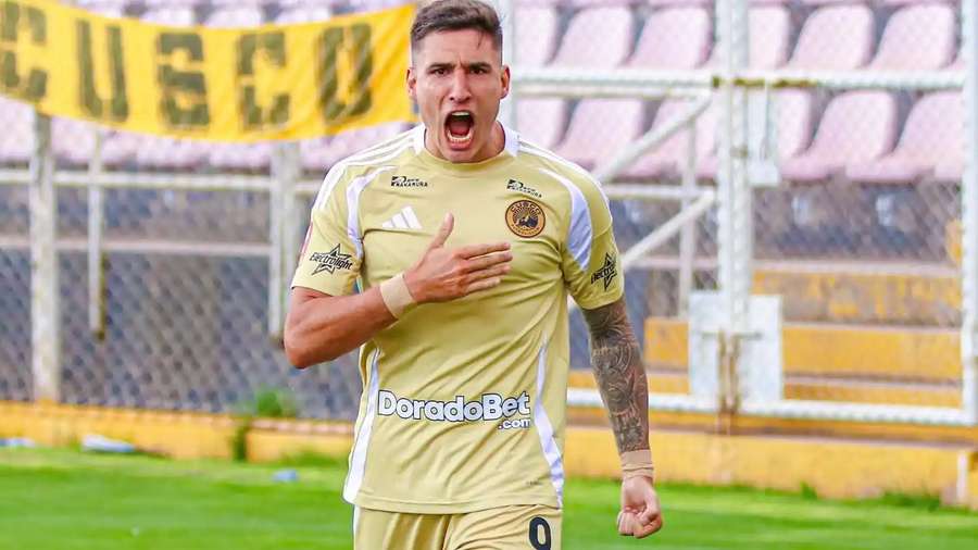 Atacante Facundo Callejo comemorando mais um gol pelo Cusco FC Atacante Facundo Callejo comemorando mais um gol pelo Cusco FC