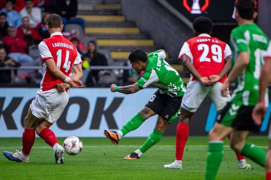 Braga a Betis budú hrať v odvete o všetko.