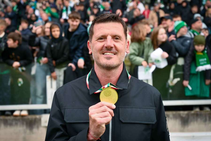 Borbély s majstrovskou medailou. Borbély s majstrovskou medailou.