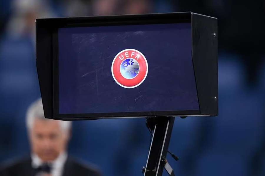 VAR entra em ação na Liga Conferência já em fevereiro