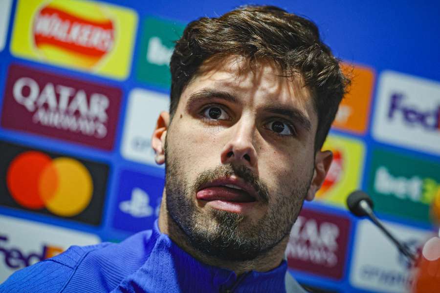 Pedro Neto: "Será um orgulho jogar contra Mourinho"