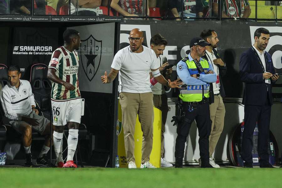 José Faria de saída do Estrela