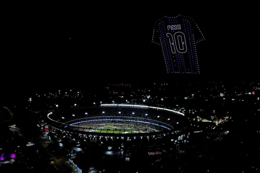 Drones desenham camisa de Messi sobre o Monumental Drones desenham camisa de Messi sobre o Monumental