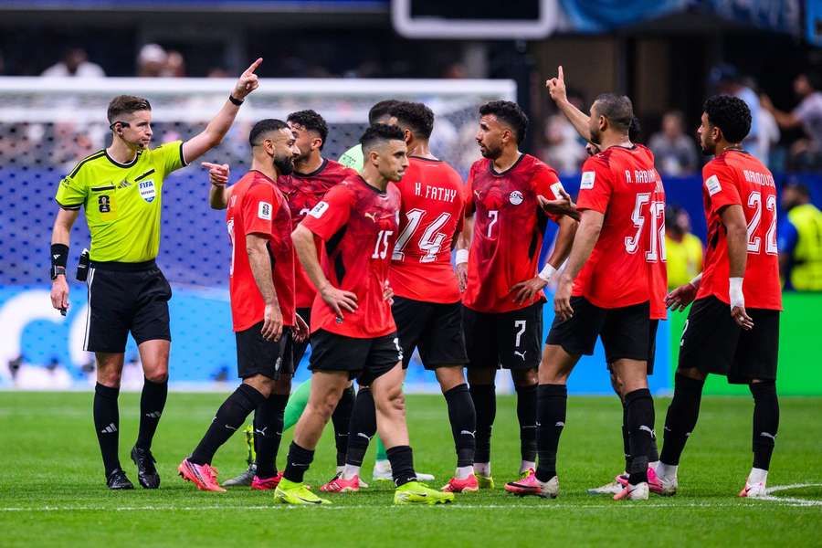FIFA, sub presiune după Argentina - Egipt: federația africană contestă arbitrajul FIFA, sub presiune după Argentina - Egipt: federația africană contestă arbitrajul
