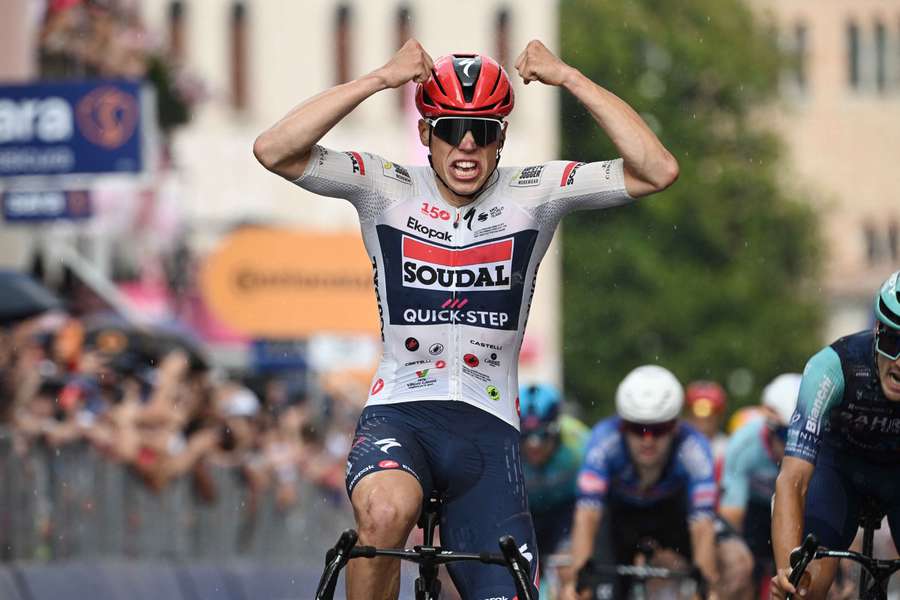 Paul Magnier celebrou o triunfo
