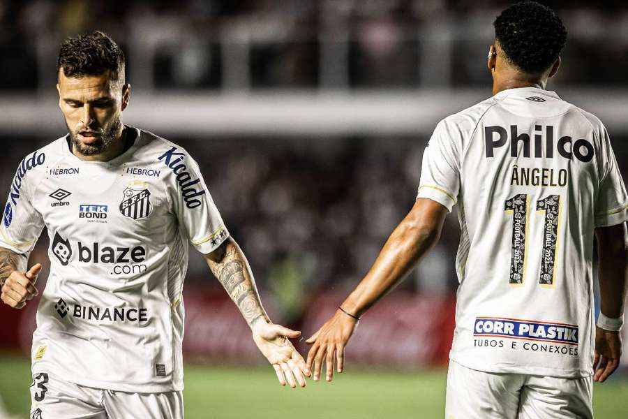 Santos quer vencer a primeira no Brasileirão 2023