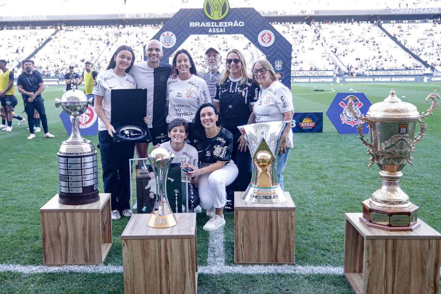 Fábio Santos e a base de sua carreira vitoriosa: a família 