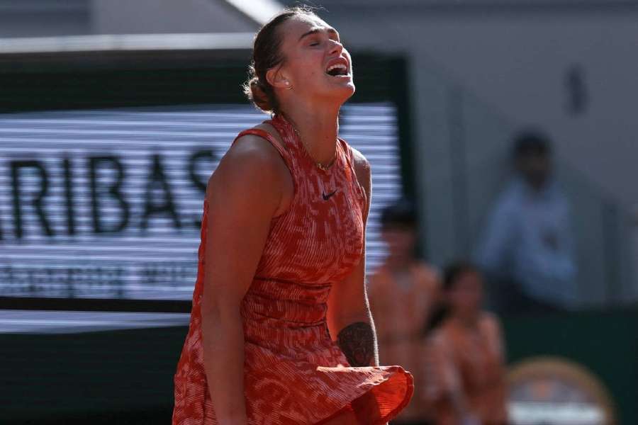 Aryna Sabalenka em mau estado durante e após o encontro.