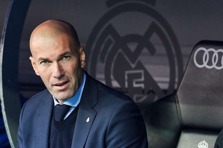 Zidane, en el banquillo del Real Madrid 