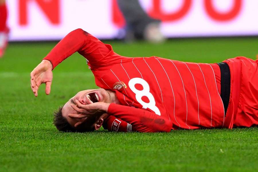 Belgium international Zinho Vanheusden quits football at 26