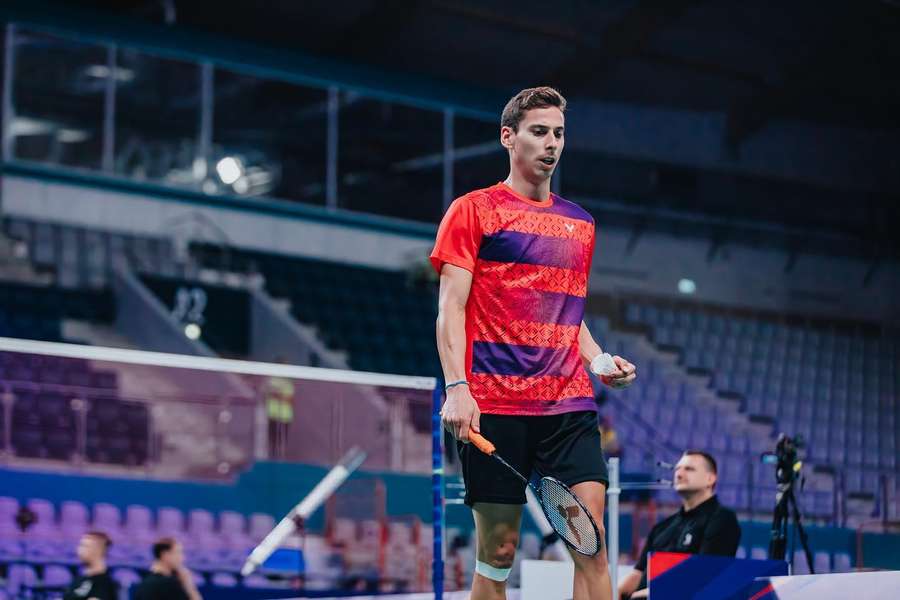 Bernardo Atilano ficou no 17.º lugar do Europeu de badminton