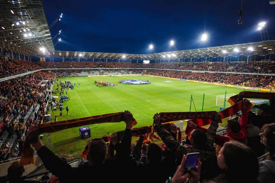 Korona Kielce z drugim kompletem w sezonie, mecz z Radomiakiem już wyprzedany Korona Kielce z drugim kompletem w sezonie, mecz z Radomiakiem już wyprzedany