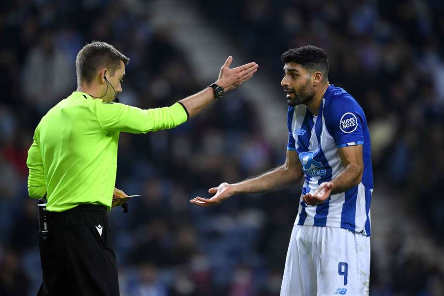 Clément Turpin num jogo do FC Porto