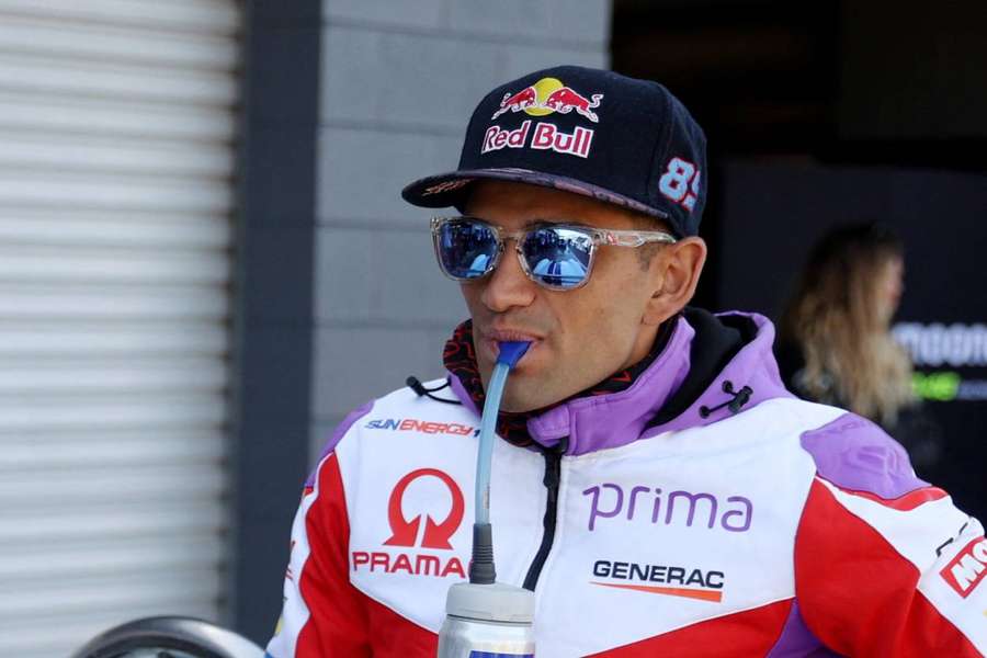 Martin sets lap record to take pole for Malaysian Grand Prix